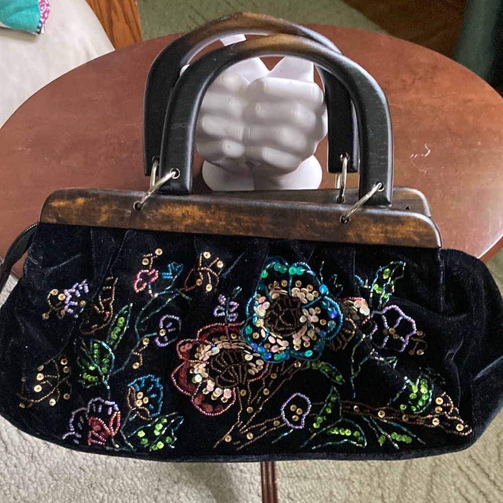 Vintage handbag 🌺